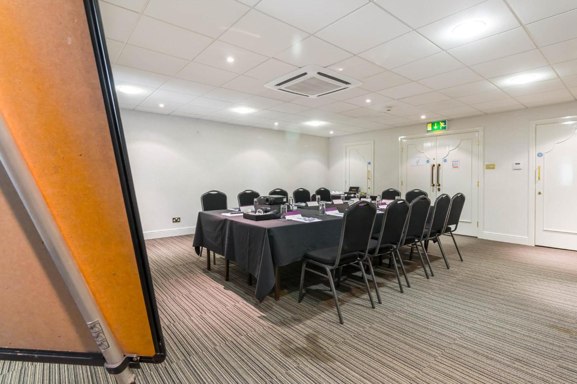 Garner Hotel Preston Samlesbury By Ihg 外观 照片